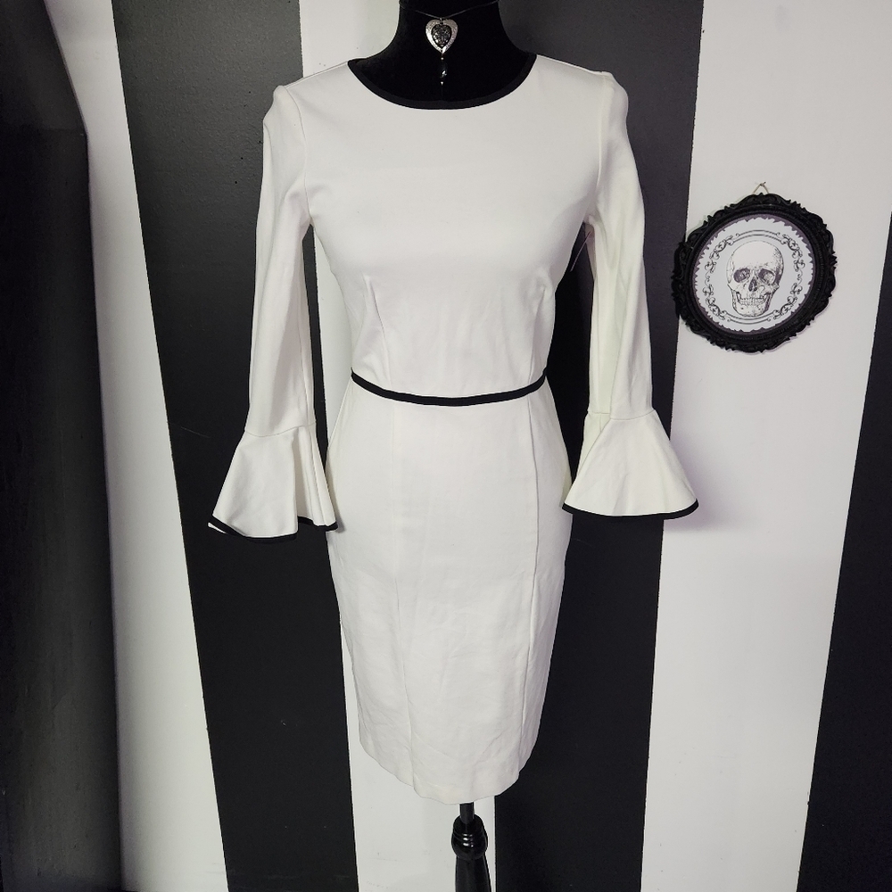 Tulip bellsleeve ribkoff dress - Picture 2 of 6